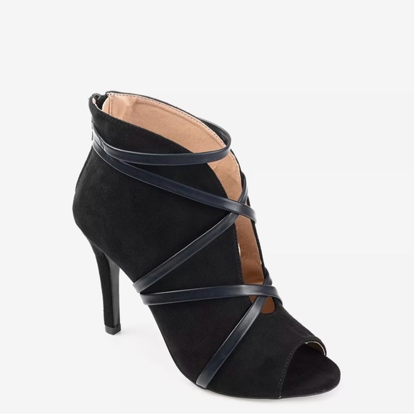 Journee Collection Black Strappy Heels - Picture 3 of 10